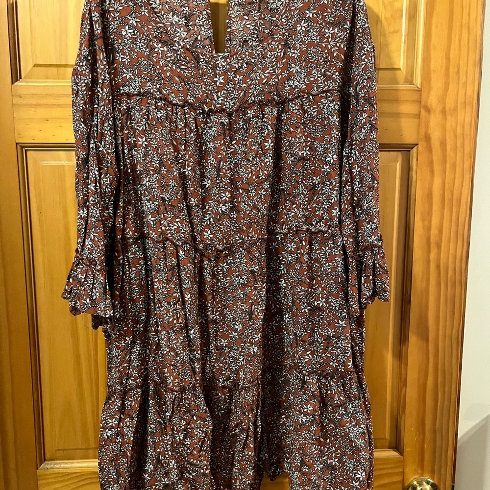 Suzanne Betro Rust and White Floral Top